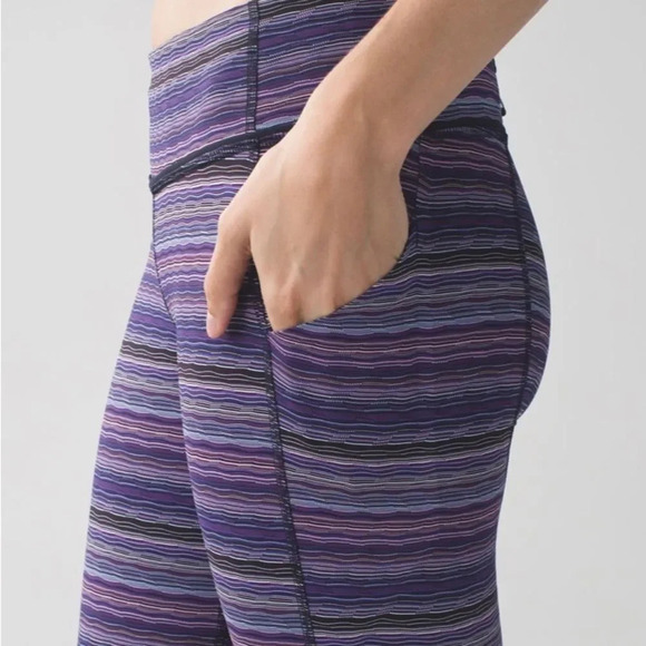 Lululemon sz 6 Pace Rival Crop
Space Dye Twist Ultra Violet Multi / Naval Blue - Picture 12 of 14